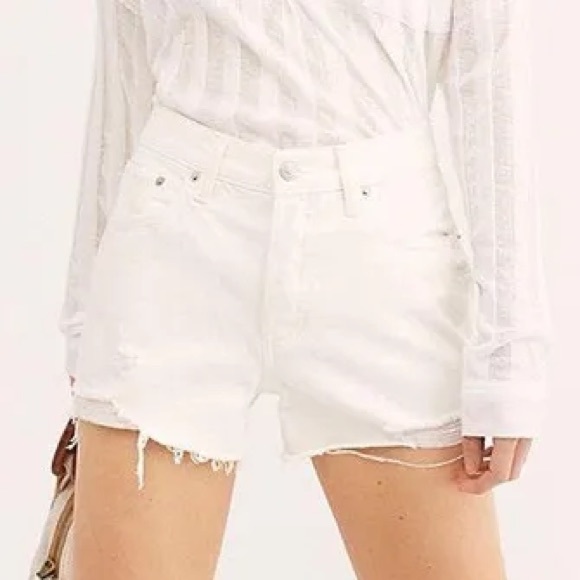 New We The Free Sophia Button Fly Distressed White Cut Off Denim Shorts size 25 - Picture 3 of 9